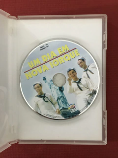 DVD - Um Dia Em Nova Iorque - Frank Sinatra - Seminovo na internet