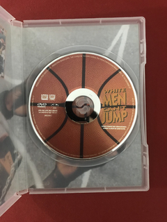 DVD - Homens Brancos Não Sabem "Enterrar" - Seminovo na internet