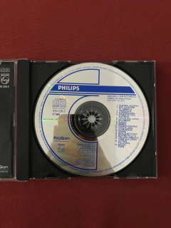 CD - Caetano Veloso - Sem Lenço Sem Documento - Seminovo na internet