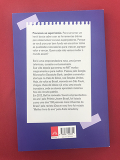 Livro - Procuram-se Super-heróis - Bel Pesce - Leya - Semin. - comprar online