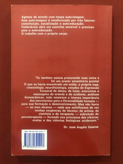 Livro - Consciência Pelo Movimento - Moshe Feldenkrais - Ed. Summus - comprar online