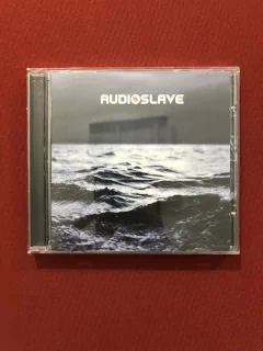 CD - Audioslave - Out Of Exile - Nacional - Seminovo