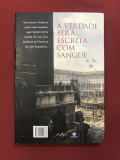 Livro - Assassin's Creed: Renascença - Oliver B. - Seminovo - comprar online