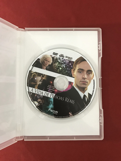 DVD - A Vida De Pessoas Reais - Seminovo na internet