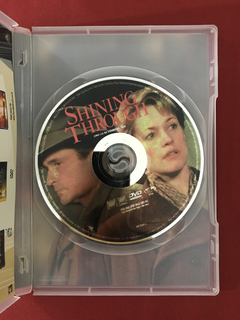 DVD - Uma Luz Na Escuridão - Michael Douglas - Seminovo na internet