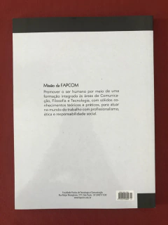 Livro - Comunicação E Democracia: Problemas E - Seminovo - comprar online