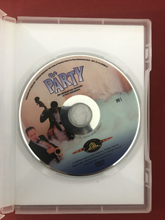 DVD - Um Convidado Bem Trapalhão - Peter Sellers - Seminovo na internet