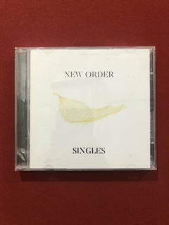 CD Duplo - New Order - Singles - 2006 - Nacional - Seminovo