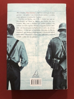 Livro - Dois Irmãos, Uma Guerra - Ben Elton - Jangada - Seminovo - comprar online
