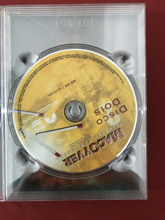 DVD - MacGyver Sempre Pronto Para A Aventura- Primeira Temp. - Sebo Mosaico - Livros, DVD's, CD's, LP's, Gibis e HQ's