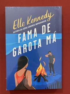 Livro - Fama De Garota Má - Elle Kennedy - Paralela - Novo