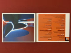 CD Triplo - Twelve Inch Eighties - Hold Me Now - Importado na internet