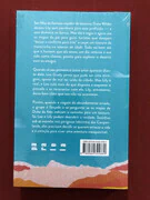 Livro - Um Pouco De Aventura - Christina Lauren - Ed. Paralela - Novo - comprar online