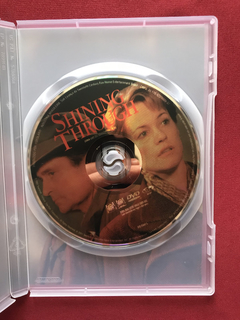 DVD - Uma Luz Na Escuridão - Michael Douglas - Seminovo na internet