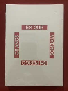Livro - Os Anos Em Que Vivemos Em Perigo - MAM 70 - Novo
