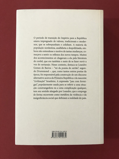 Livro - Um Pau Com Formigas Ou O Mundo Às Avessas - Seminovo - comprar online