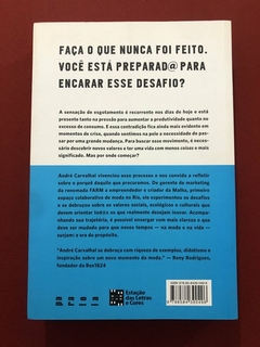 Livro - Moda Com Propósito - André Carvalhal - Ed. Paralela - Seminovo - comprar online