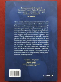 Livro - O Homem Que Escutava As Abelhas - Christy Lefteri - Editora Vestígio - Seminovo - comprar online
