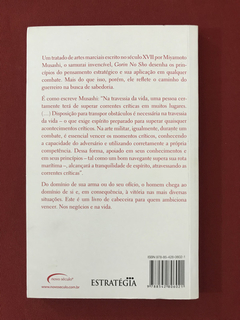 Livro - Estratégia - O Livro do Cinco Anéis - Seminovo - comprar online