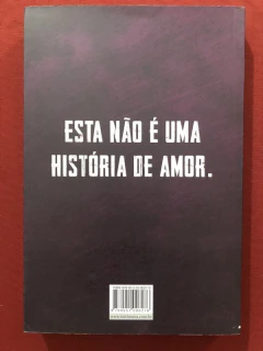Livro - Minha Sombria Vanessa - Kate Elizabeth Russel - Intrínseca - Seminovo - comprar online
