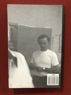 Livro - Introdução Ao Documentário - Bill Nichols - Editora Papirus - comprar online