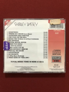 CD - Shirley Bassey - The Singles - Importado - Seminovo - comprar online