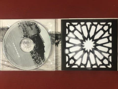 CD - U2 - No Line On The Horizon - Nacional - Seminovo - Sebo Mosaico - Livros, DVD's, CD's, LP's, Gibis e HQ's