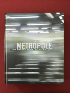Livro - Metrópole - 5ª Bienal Internacional - Seminovo
