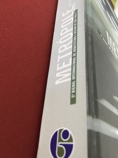 Livro - Metrópole - 5ª Bienal Internacional - Seminovo na internet