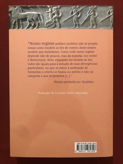 Livro - Péricles: O Inventor Da Democracia - Claude Mossé - Estação Liberdade - Seminovo - comprar online