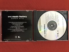 CD - C + C Music Factory - Super Hits - Nacional - Seminovo na internet