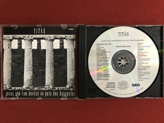 CD - Titãs - Jesus Não Tem Dentes No País Dos Banguelas na internet