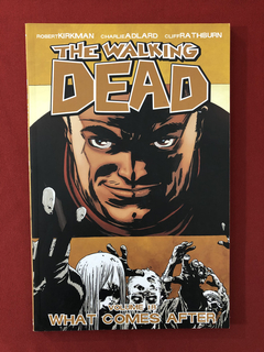 HQ: The Walking Dead 18 - Kirkman, Adlard, Rathburn - Semin.