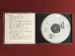CD - Zezé Freitas - Momentos - Nacional - Seminovo na internet