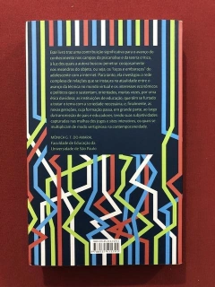 Livro - O Adolescente E A Internet - Cláudia Prioste - Edusp - comprar online