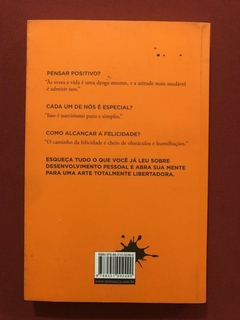 Livro - A Sutil Arte De Ligar O F*da-se - Mark Manson - Intrínseca - Seminovo - comprar online