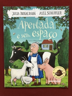 Livro - Apertada E Sem Espaço - Ed. Brinque-Book - Seminovo