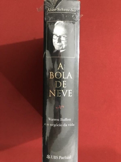 Livro - A Bola De Neve - Warren Buffett E O Negócio Da Vida - Novo na internet