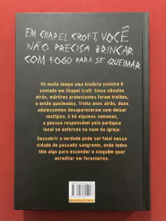 Livro - Garotas Em Chamas - C. j. Tudor - Intrínseca - Seminovo - comprar online