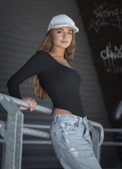 BODY M/LARGA MORLEY ESCOTE CUADRADO URBAN (A410) - comprar online