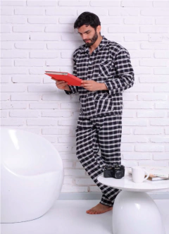 PIJAMA HOMBRE FRIZADO C/BOTONES (825E)