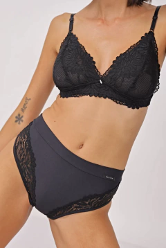 TIRO CORTO LYCRA Y PUNTILLA C/CINTURA (806D)