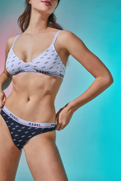 TOP CON ALMOHADILLA REBEL (136-158) - comprar online