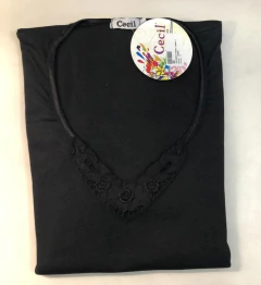 CAMISETA MANGA LARGA CON APLIQUE (601) - Victoria Garrido Lenceria