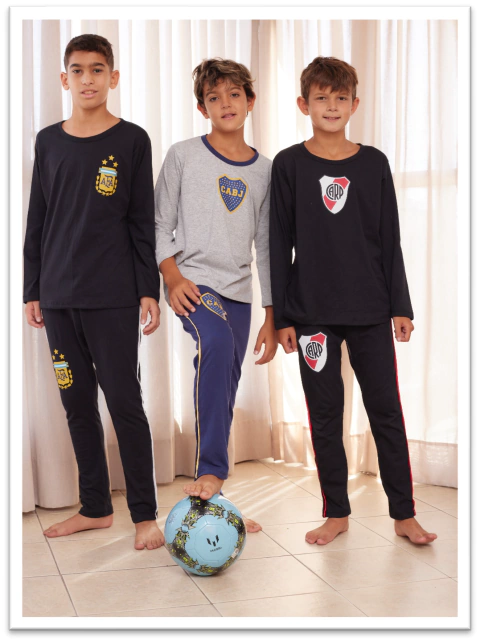 PIJAMA NENE M/LARGA P/LARGO ESCUDOS DE FUTBOL (3848)