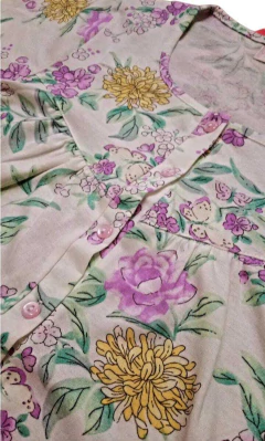 CAMISON M/LARGA C/BOTONES Y PUNTILLA FLOREADO T. 5 - 6 (1958E) - Victoria Garrido Lenceria