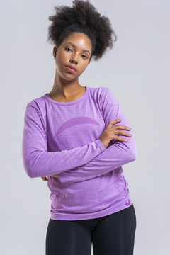 REMERA DEPORTIVA M/LARGA ESSENTIAL (2027) - comprar online