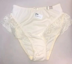 TIRO CORTO LYCRA Y ENCAJE (862) en internet