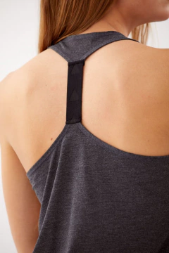 Imagen de MUSCULOSA ALGODON DEPORTICA BASIC (20209-000)
