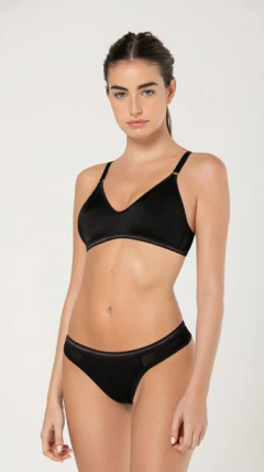 TRIANGULO SIN RELLENO LYCRA SLIM (WO83003)